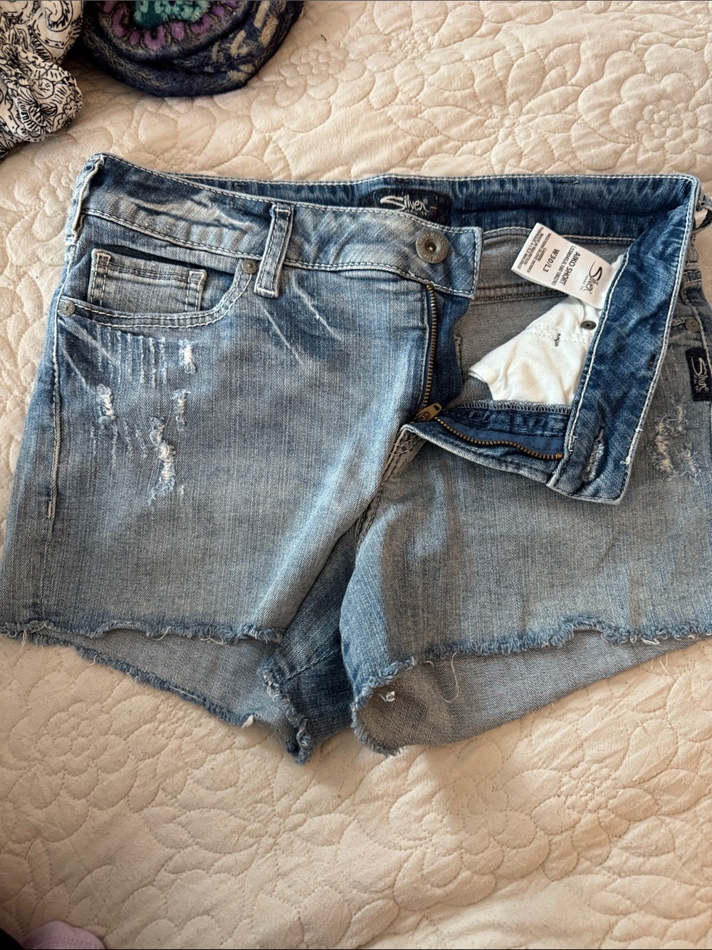 Silver Jeans Aiko Light Wash Blue Denim Shorts